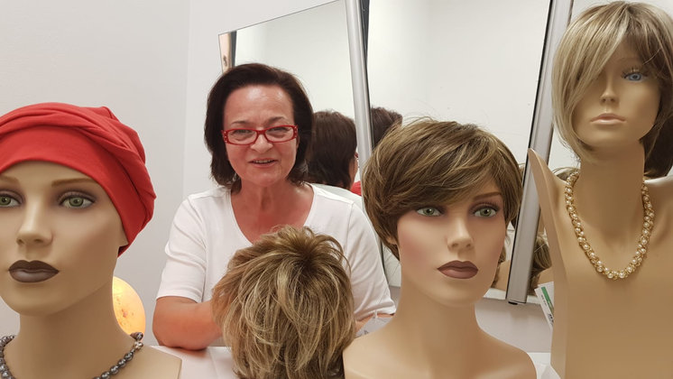 Friseursalon Gabriele Dieterle | Baden-Baden | Perücken – Zweithaarbedarf